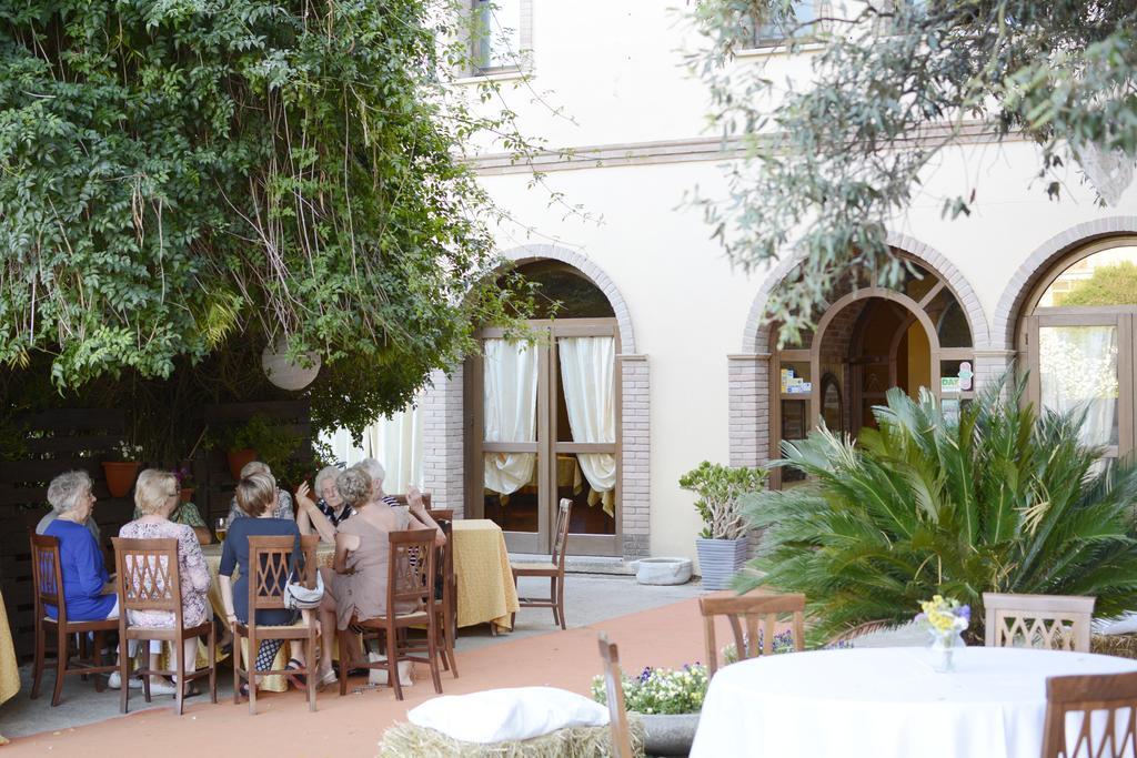 Hotel Funtana Noa Villanovaforru Bagian luar foto